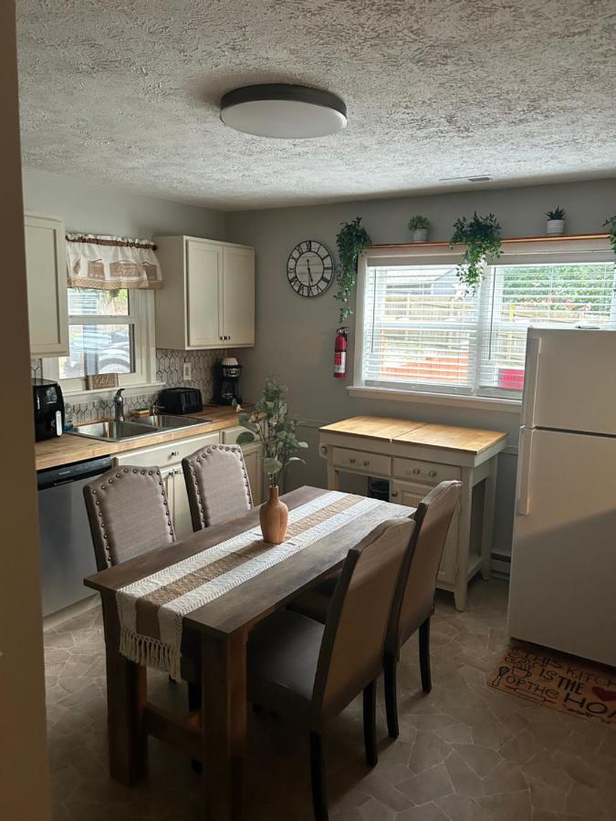 Serene Retreat! 420 Friendly In Designated Area, 3 Minutes To Downtown Richmond Bagian luar foto