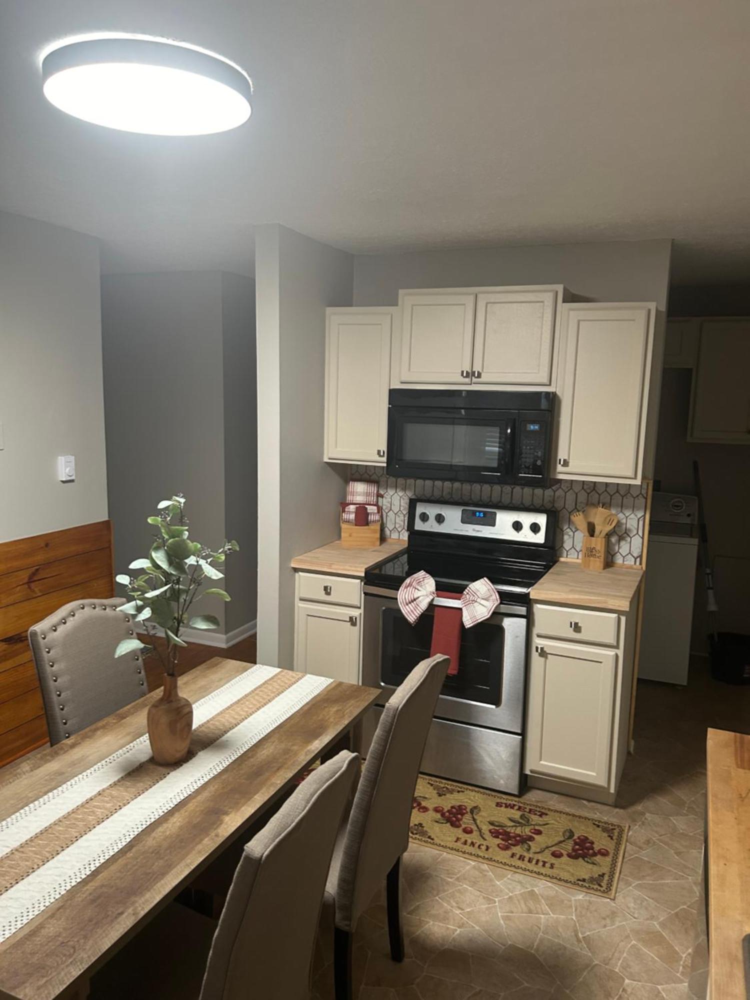 Serene Retreat! 420 Friendly In Designated Area, 3 Minutes To Downtown Richmond Bagian luar foto
