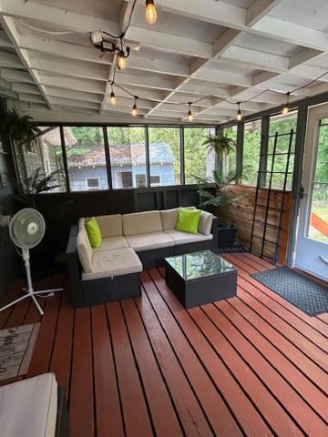 Serene Retreat! 420 Friendly In Designated Area, 3 Minutes To Downtown Richmond Bagian luar foto